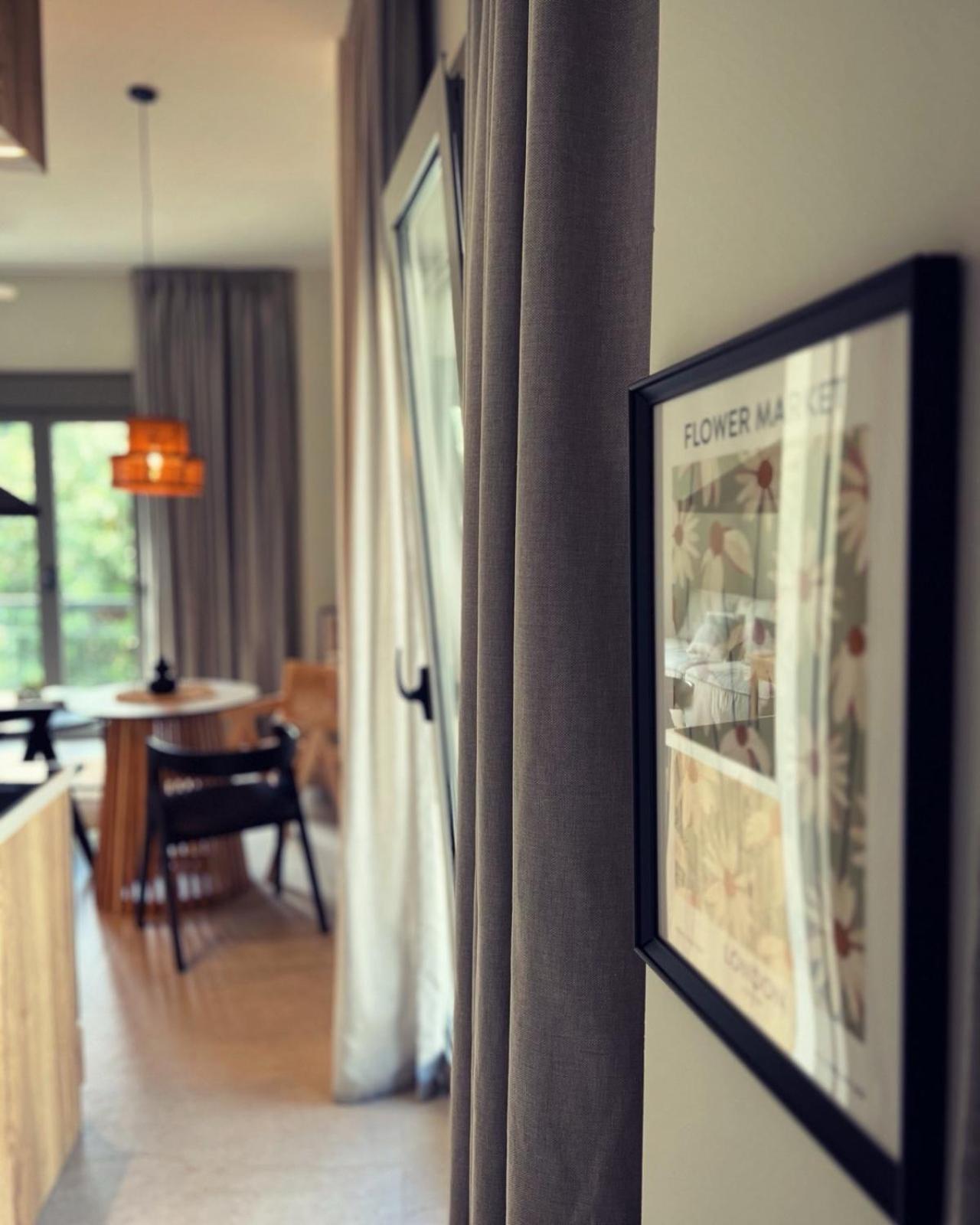 Luxurious Wooden Detail Flat In City Center Chalkís Zewnętrze zdjęcie