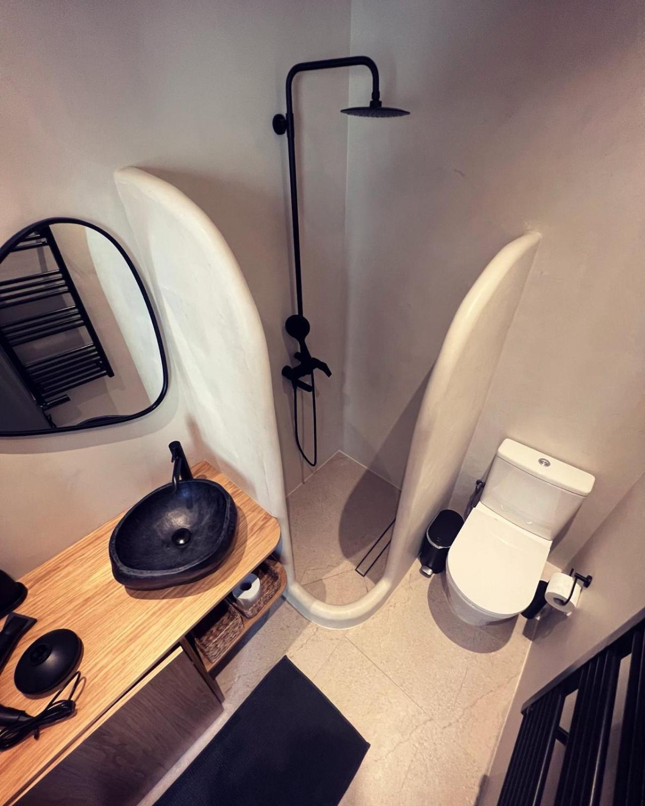 Luxurious Wooden Detail Flat In City Center Chalkís Zewnętrze zdjęcie